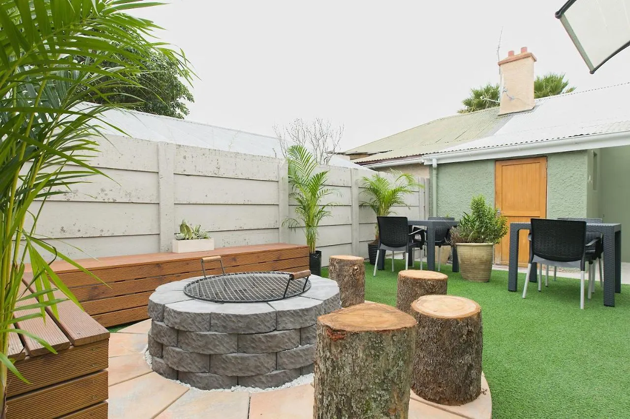 Peace Love And Joy Self Catering Units Port Elizabeth